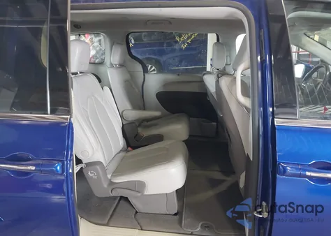 2020 Chrysler Pacifica Touring L Plus z USA, uszkodzony, nr VIN 2C4RC1EG5LR240018